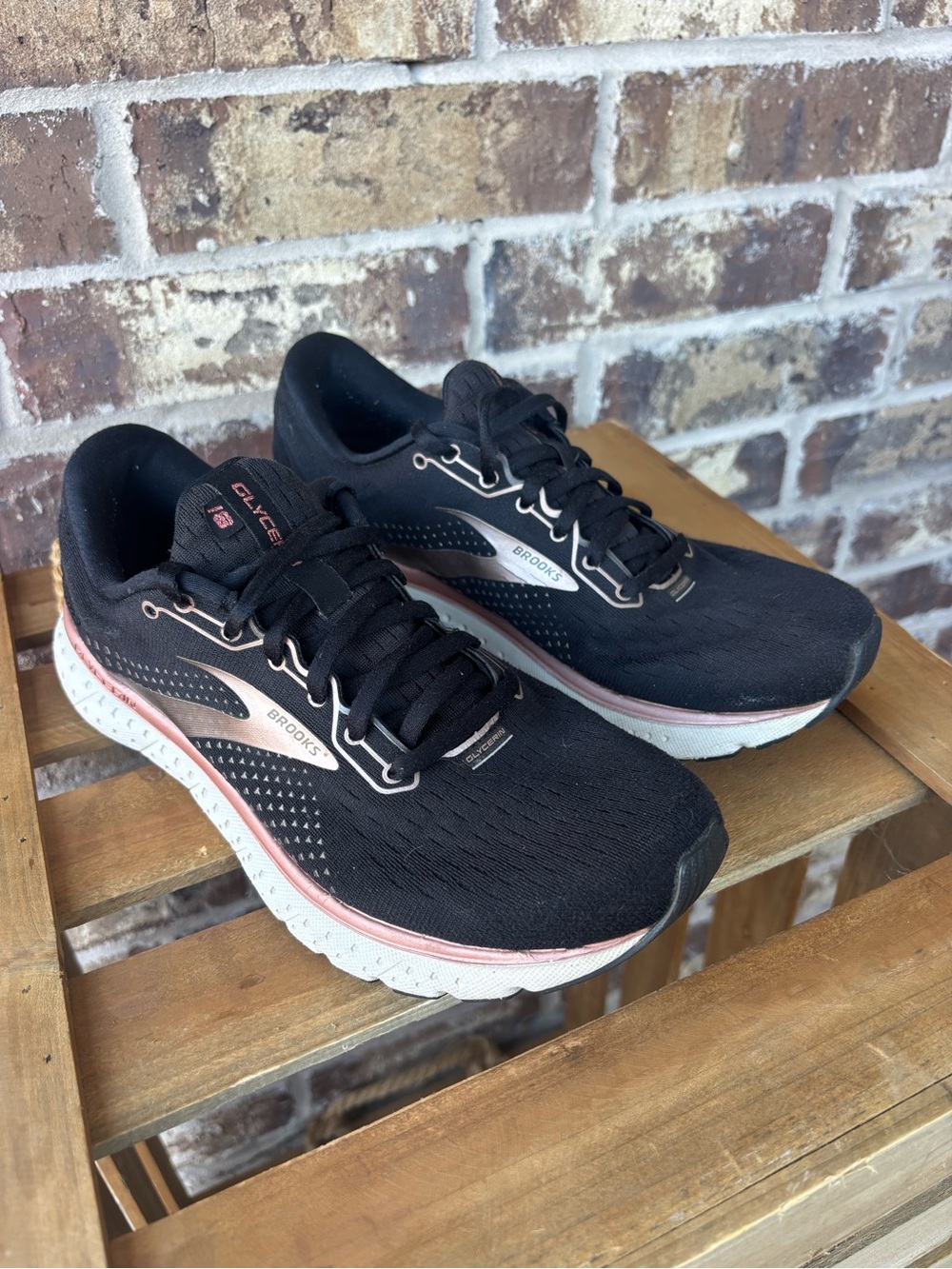 Brooks Glycerin 18 Women’s Running Shoes Black Rose Gold Size 9
